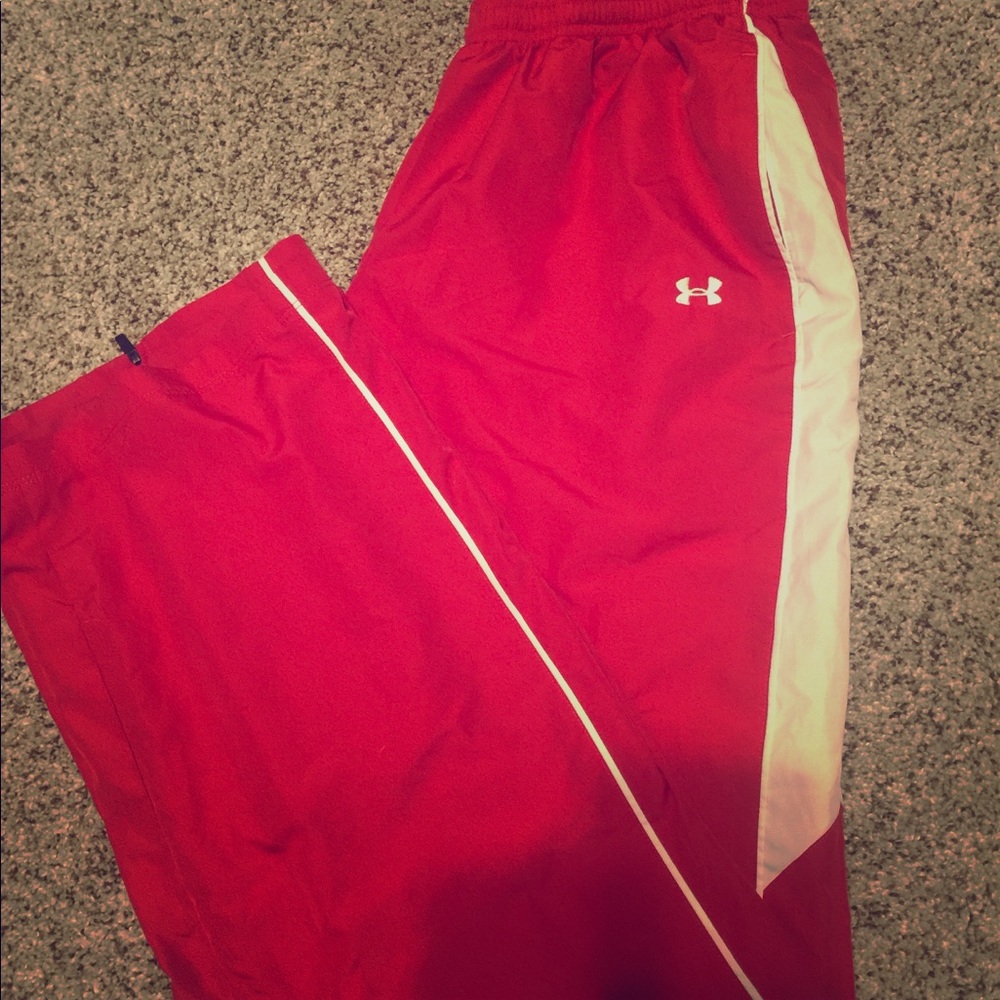 SOLD! Women’s Under Armour pants